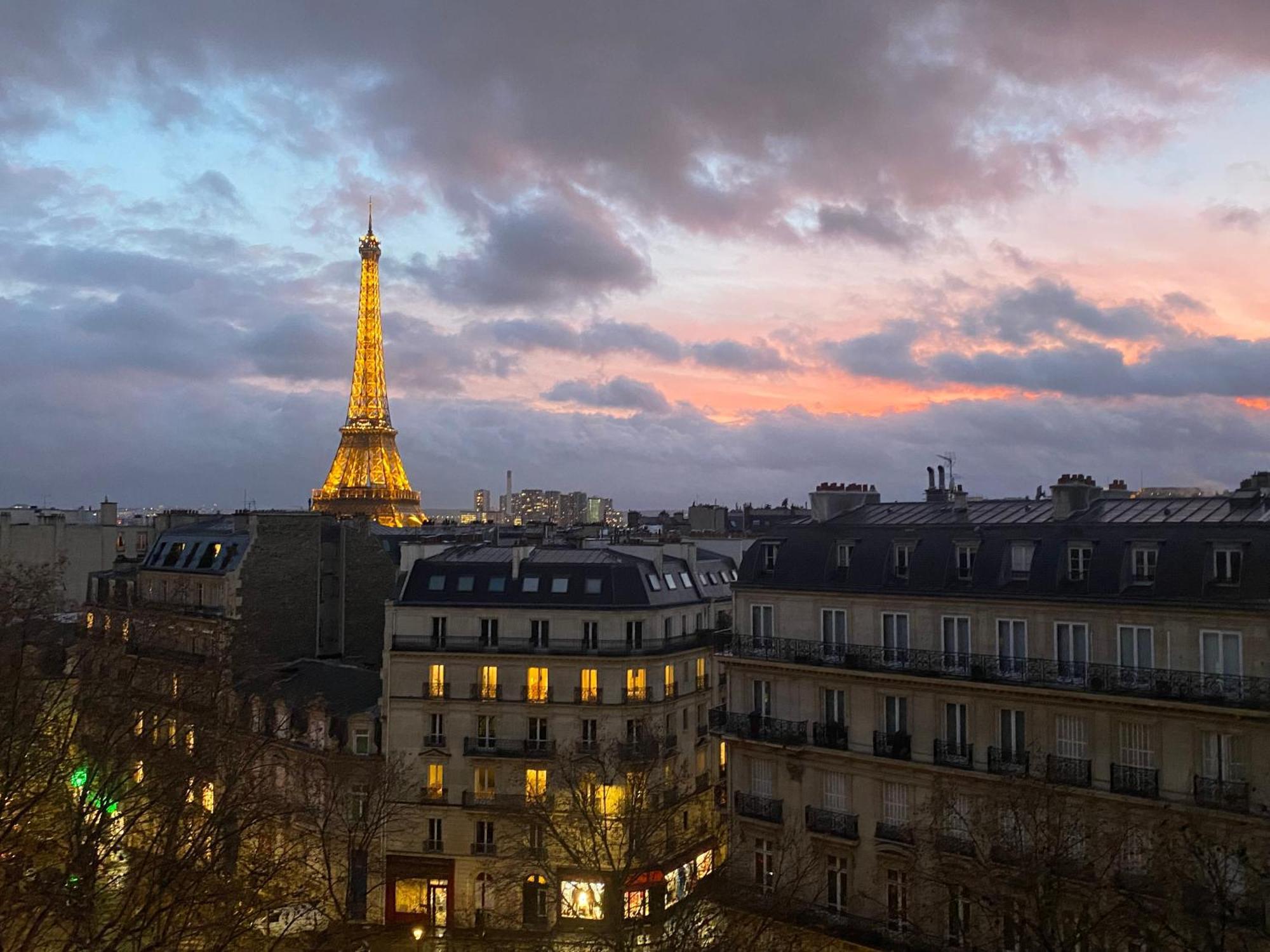The Room Of The Eiffel Tower Paris Bagian luar foto